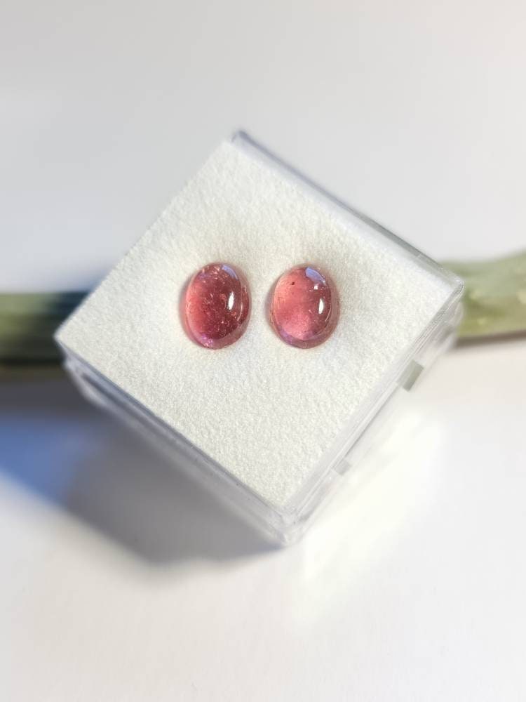 Frühlingsbox 20230029 Turmalin Cabochon, Edelsteine, Paar