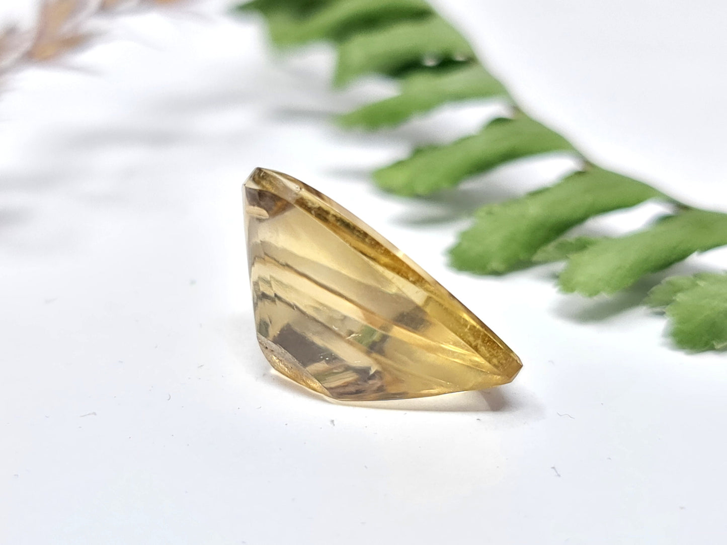 Citrinherz im Spiegelschliff, 16x14mm gelb, 10,17ct