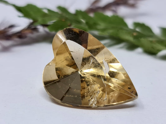 Citrin Herz Gelb, 16,43ct, 20x16x11mm