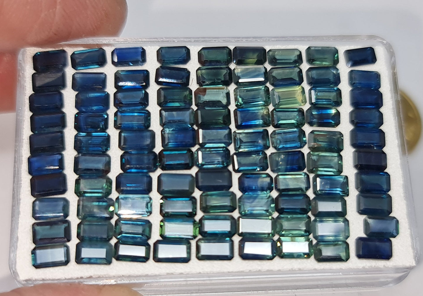 Nr 116 Parti Safir aus Madagascar, rechteck 5x2,5mm blau, teal, grün, gelb, Preis gilt pro Stück