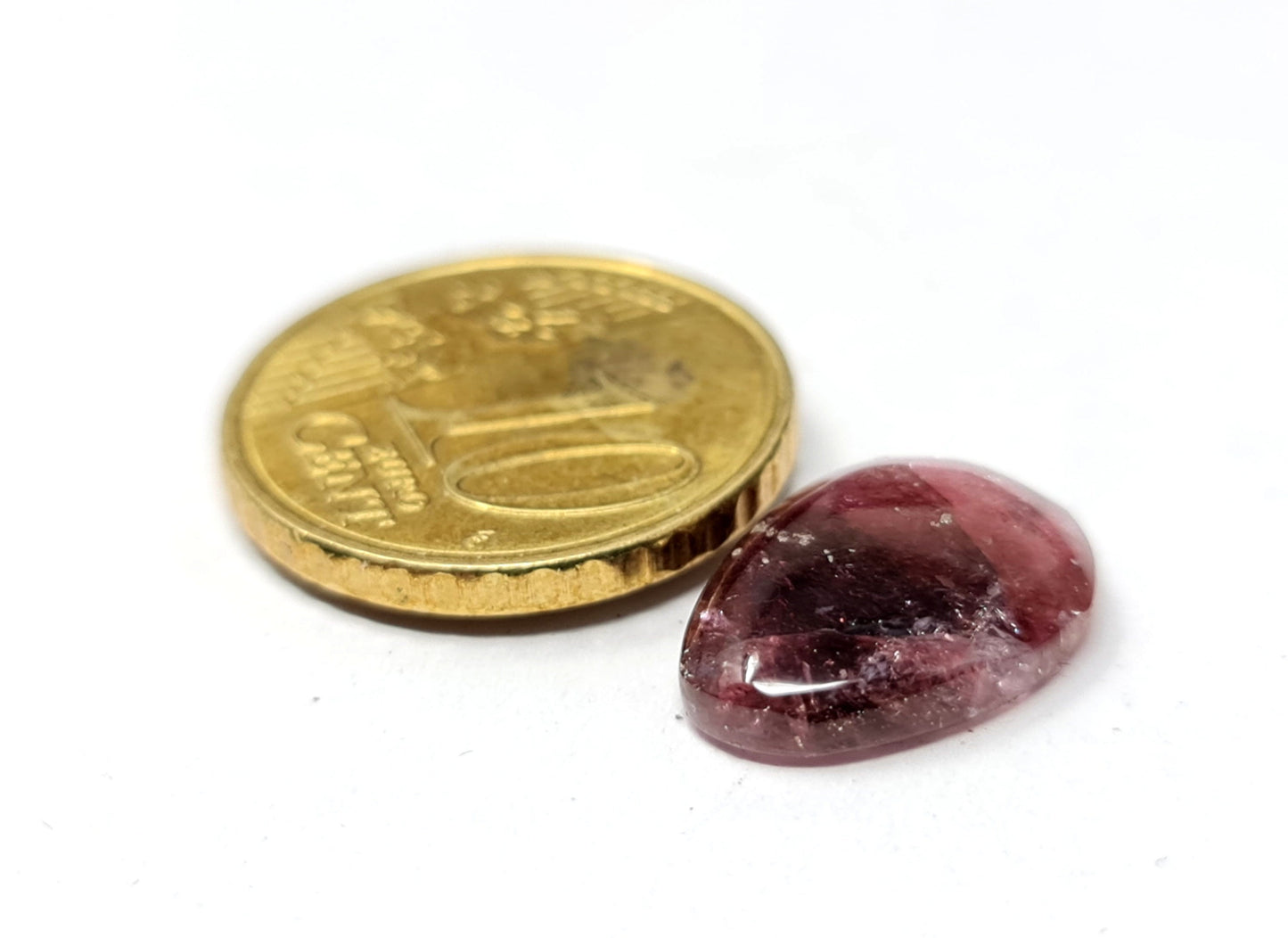 Nr.142 Bordeaux roter Turmalin Cabochon, Tropfen, 15x10,6mm 5,85ct