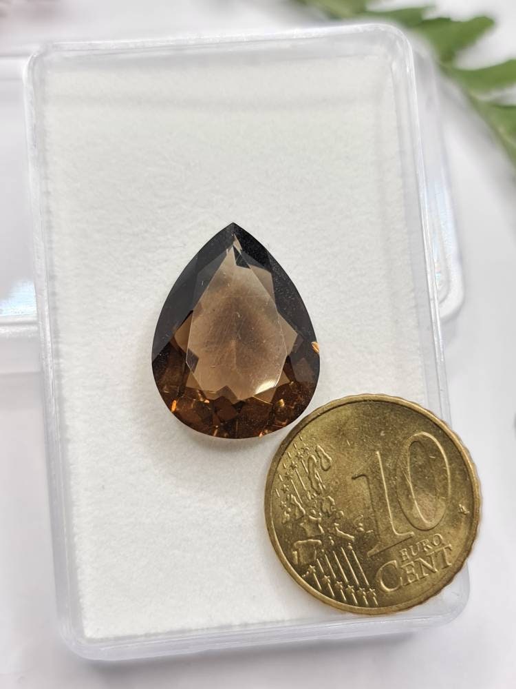 Nr.207 Rauchquarz Tropfen/Träne facettiert, braun 20x15mm 11.64ct