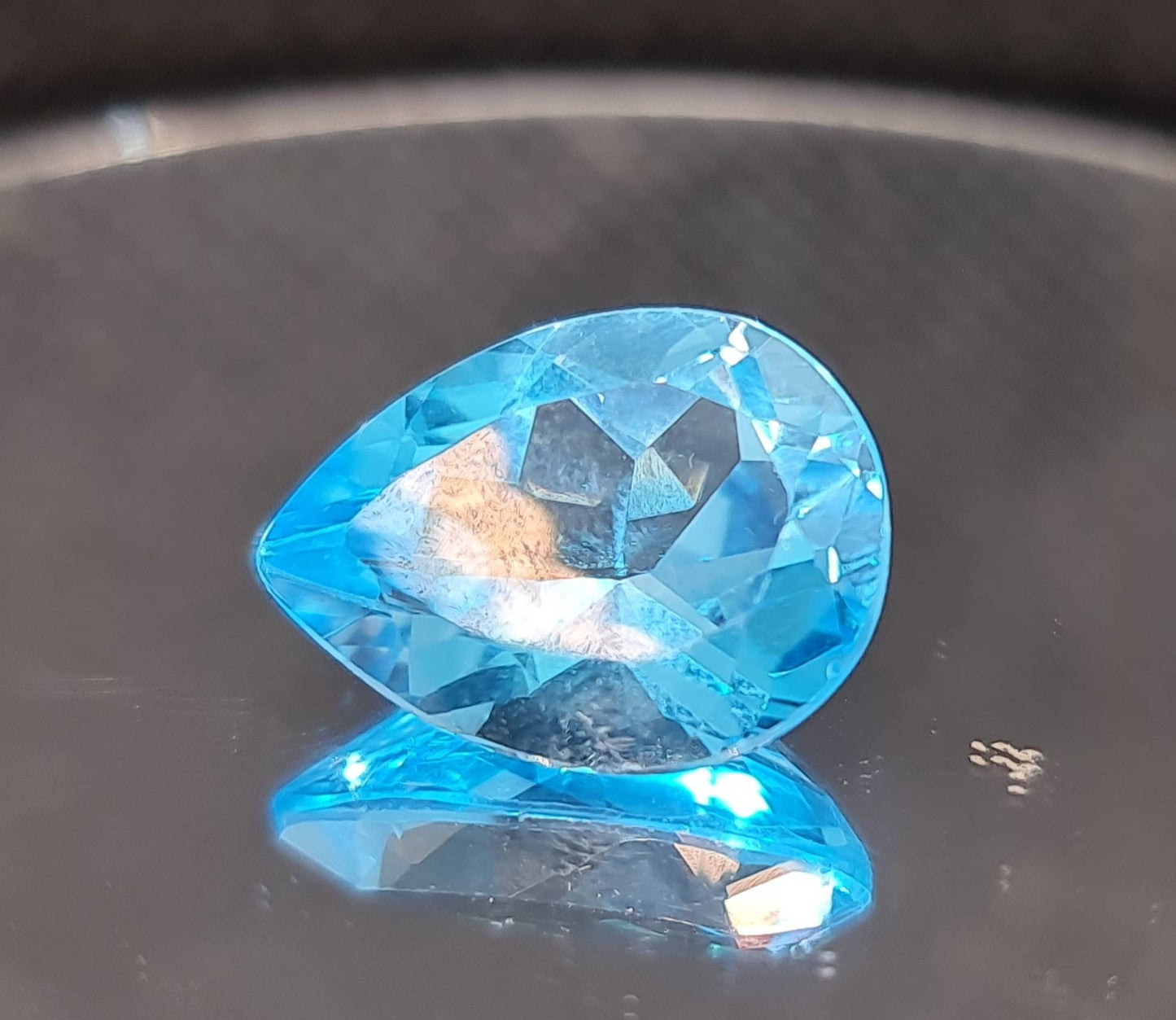 Nr.214 Blautopas (behandelt) Tropfen, facettiert, blau, Träne 16x12mm 10,33ct