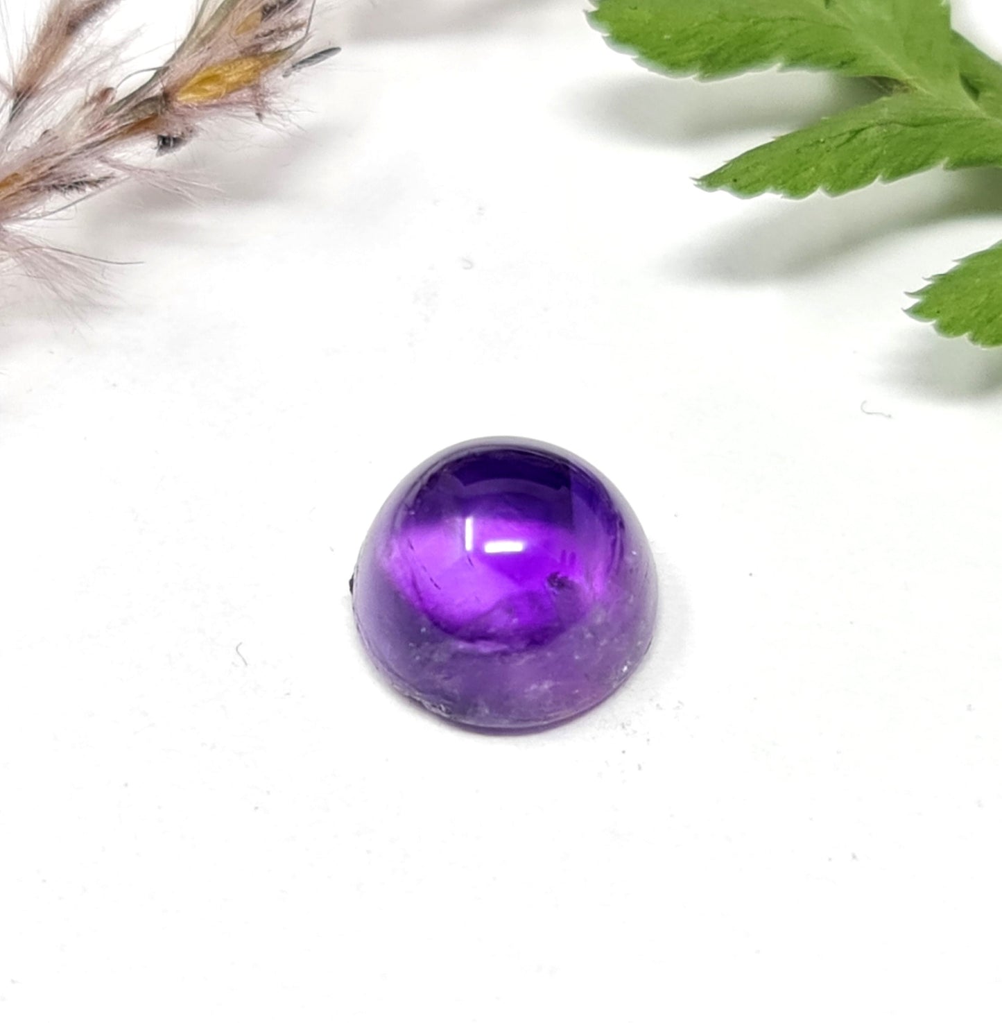 Amethyst, rund, Cabochon,9mm, 2,9ct sattviolett (Nr.005)