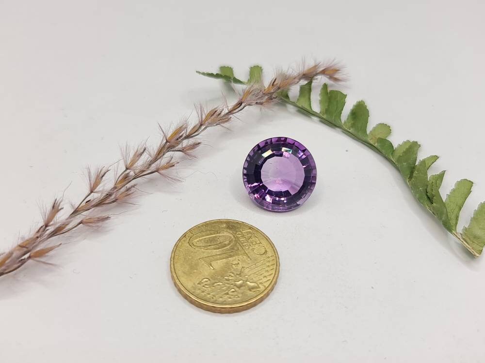 Runder facettierter Amethyst violett lila 14,4mm 10ct (Nr.278)