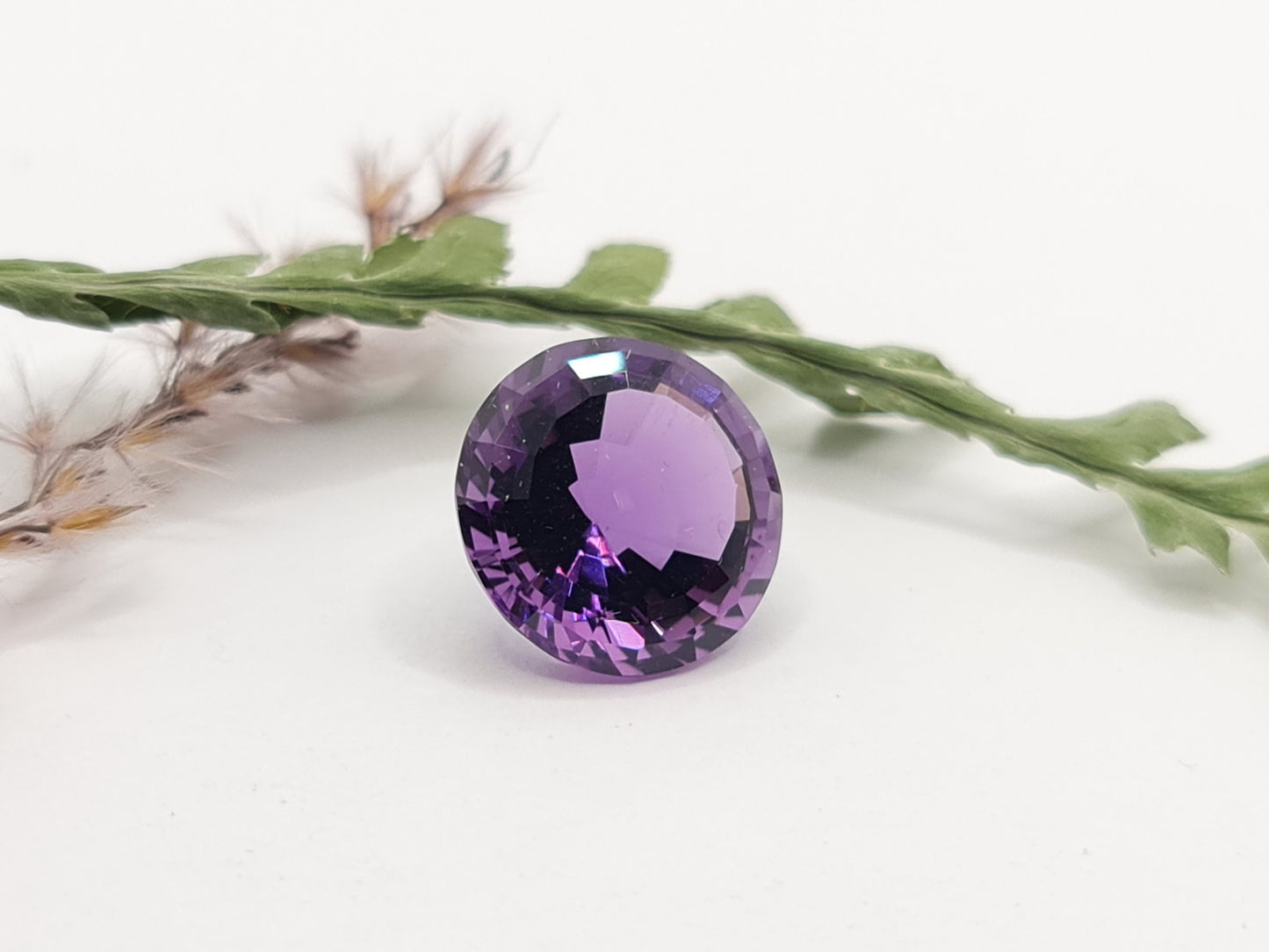 Amethyst rund facettiert 14,2mm 8,74ct (Nr.450)