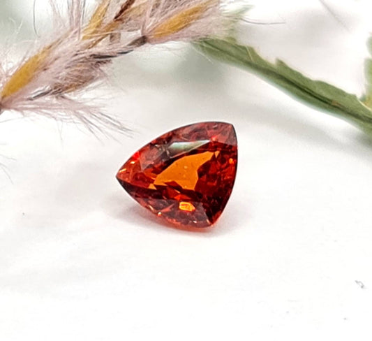 Dreieckig facettierter Mandaringranat Spessartin orange 6,2x5mm 0,84ct (Nr.489)