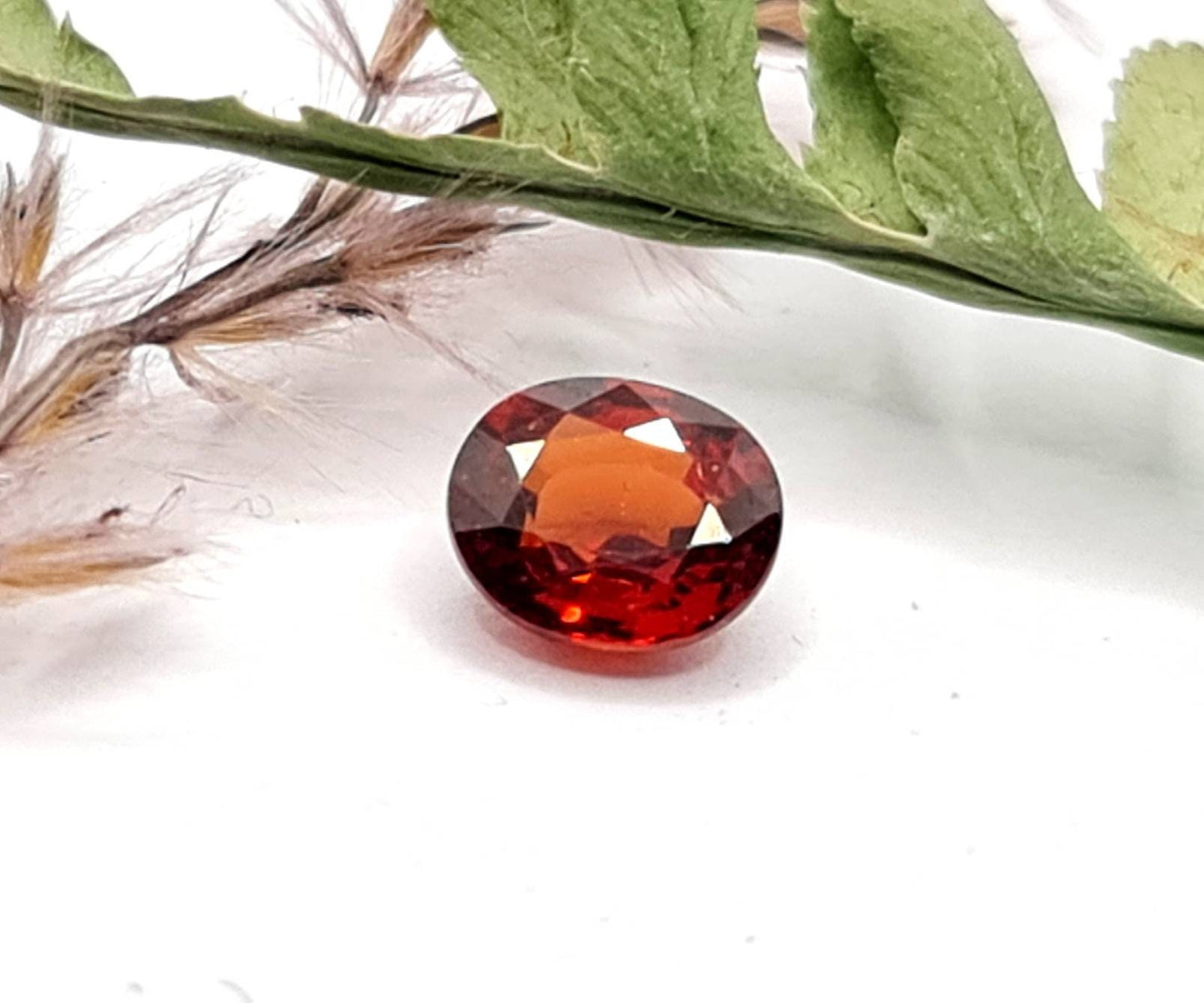 Oval facettierter Mandaringranat, Spessartin orange 6,4x5,5mm 1,15ct (Nr.490)