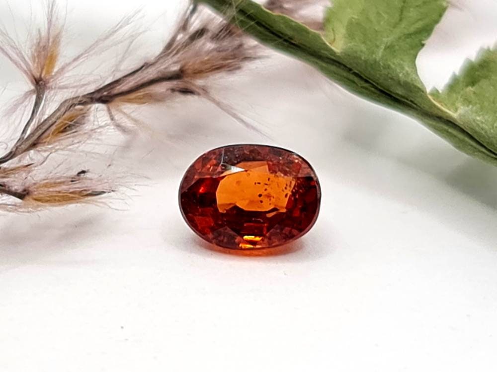 Oval facettierter Mandaringranat Spessartin orange 6,2x4,7mm 0,99ct (Nr.491)