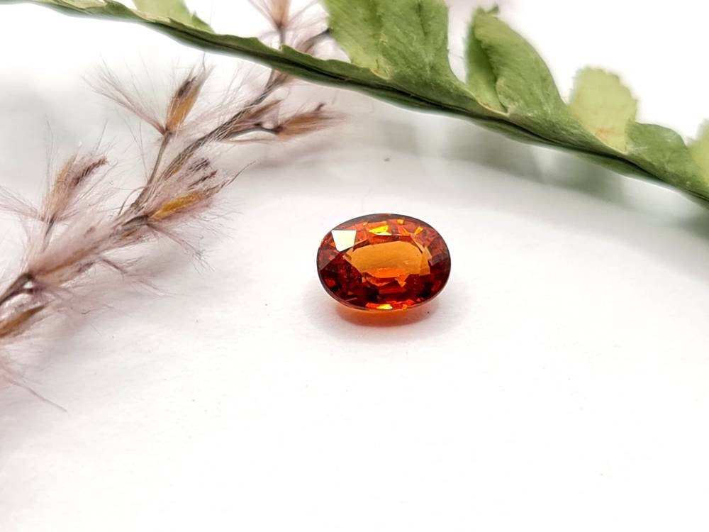 Facettierter ovaler Mandaringranat Spessartin orange 6,8x5,1mm 1,22ct (Nr.495)