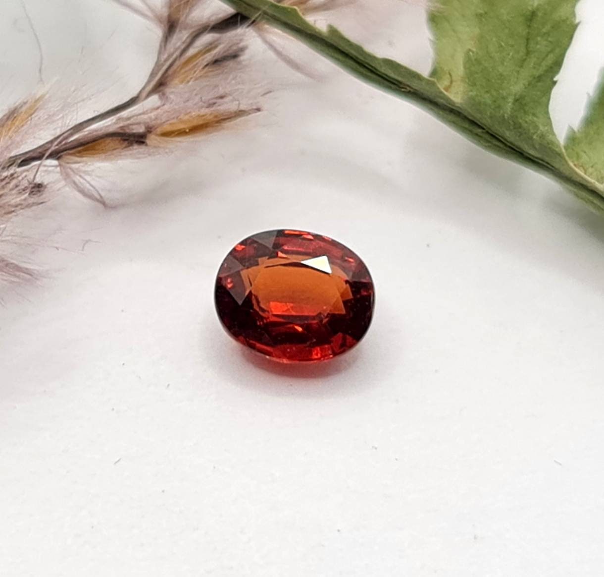 Ovaler facettierter Mandaringranat Spessartin orange 6x5mm 1,07ct (Nr.498)