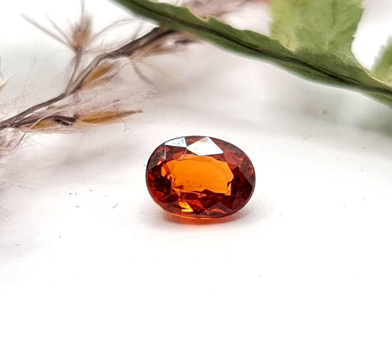 Oval facettierter Mandaringranat Spessartin orange 6,3x4,7mm 0,99ct (Nr.499)