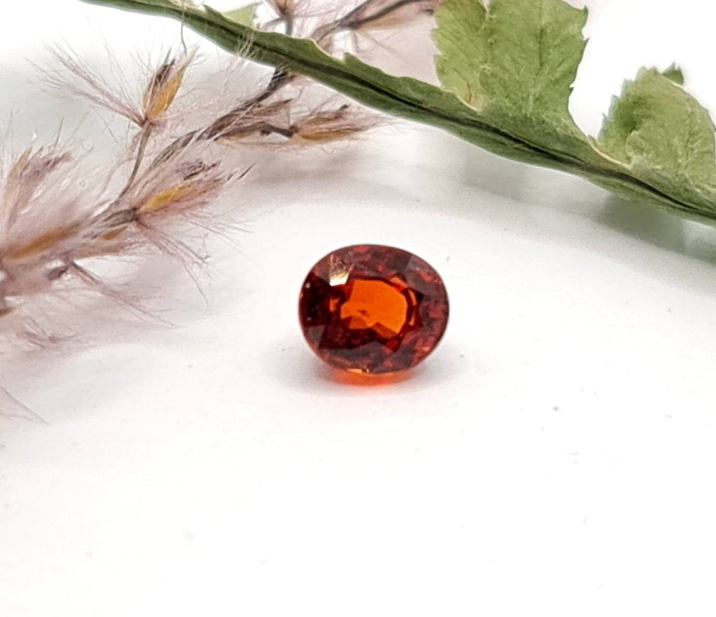 Oval facettierter Mandaringranat Spessartin orange 5,7x4,9mm 1,08ct (Nr.505)