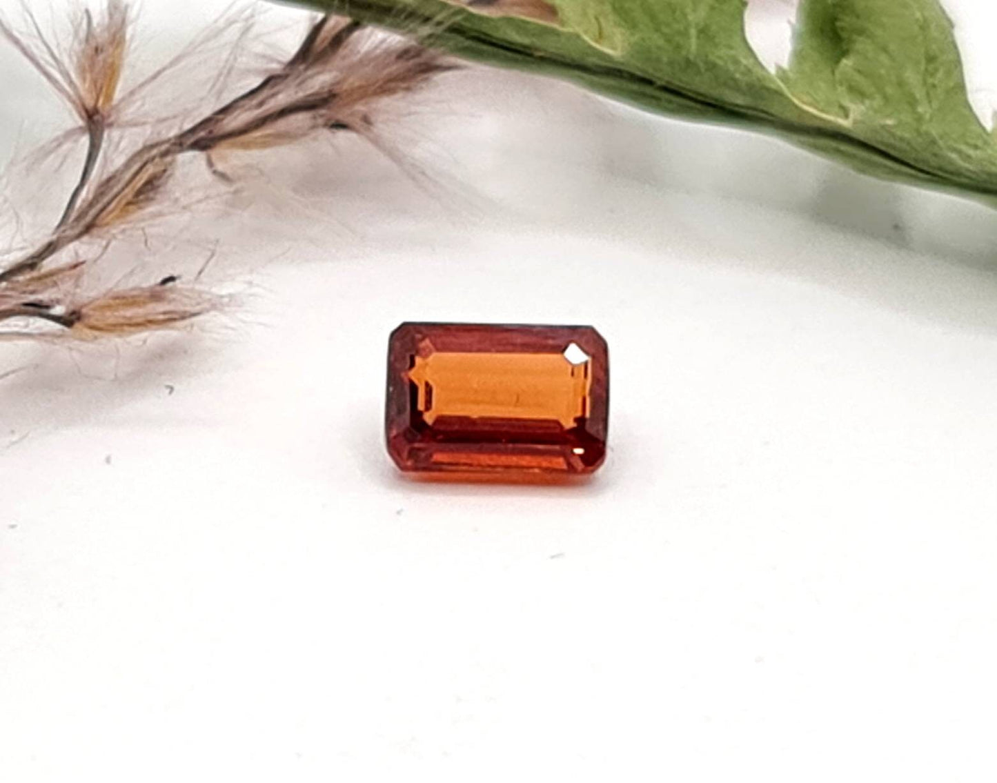 Rechteckig facettierter Mandaringranat Spessartin orange 5,8x4mm 0,83ct (Nr.507)