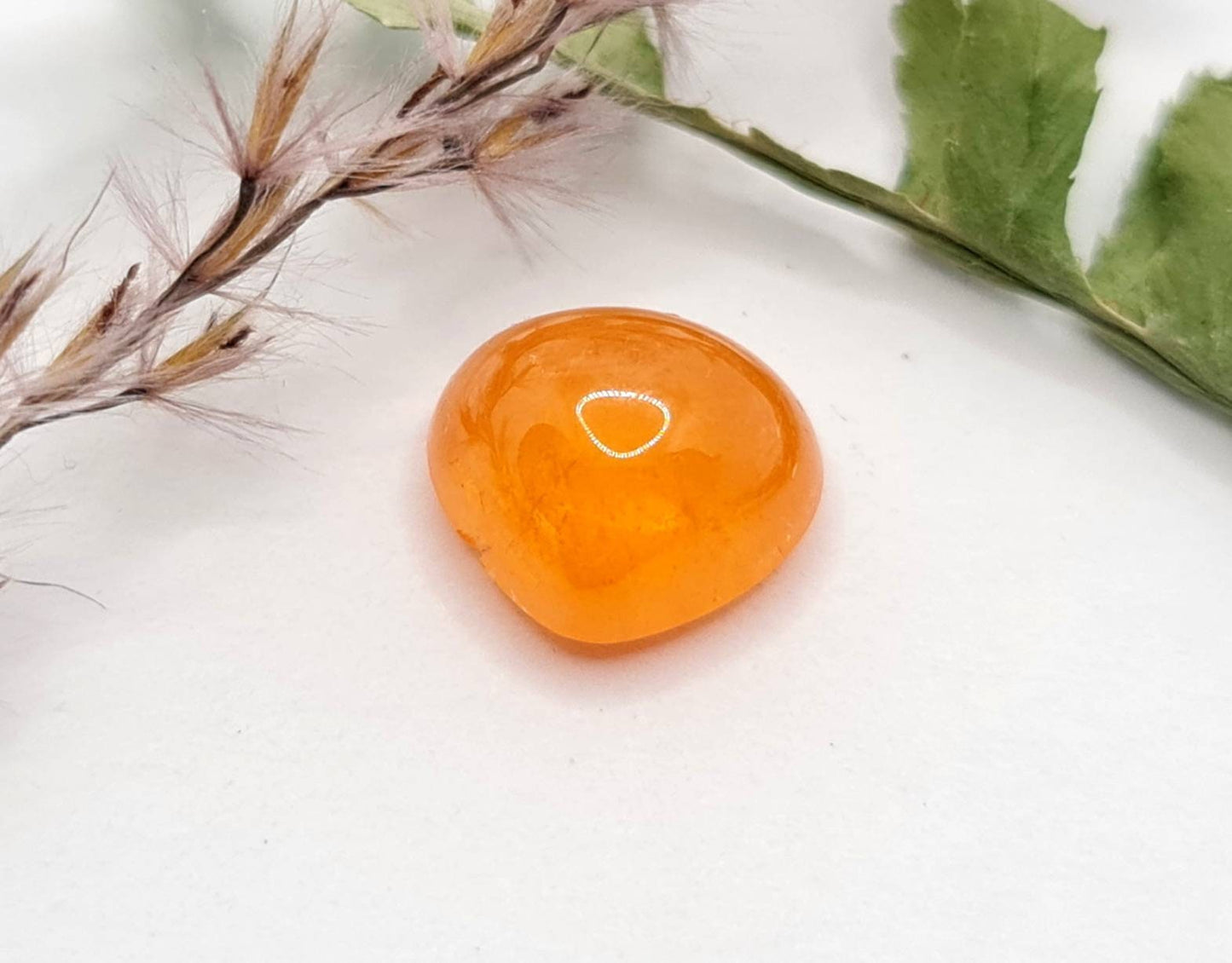 Mandaringranat Cabochon Spessarin orange Tropfen 10,9x9,9mm 6,76ct (Nr.523)