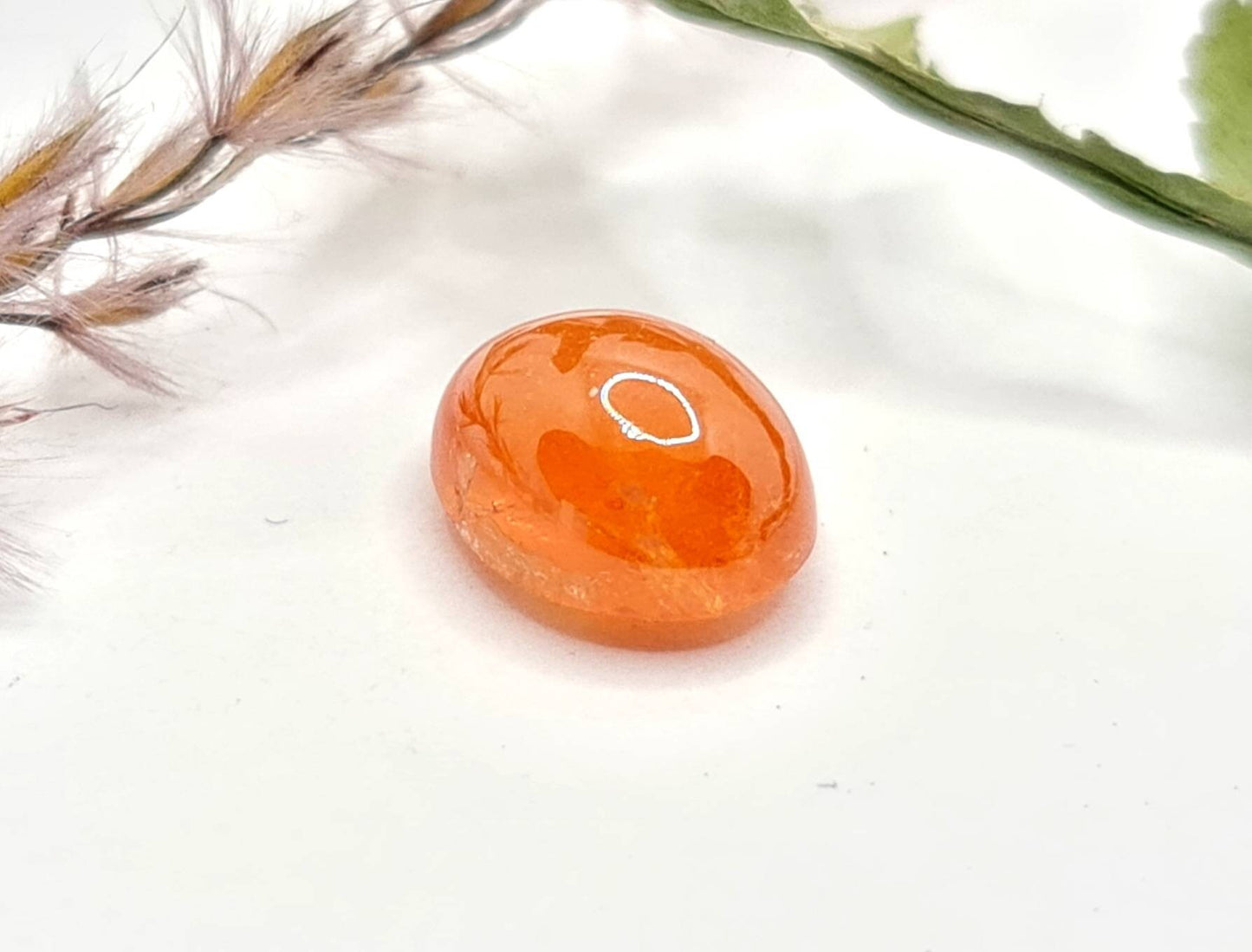 Ovaler orangefarbener Mandaringranat Spessartin Cabochon 10,7x8,5mm 5,97ct (Nr.533)