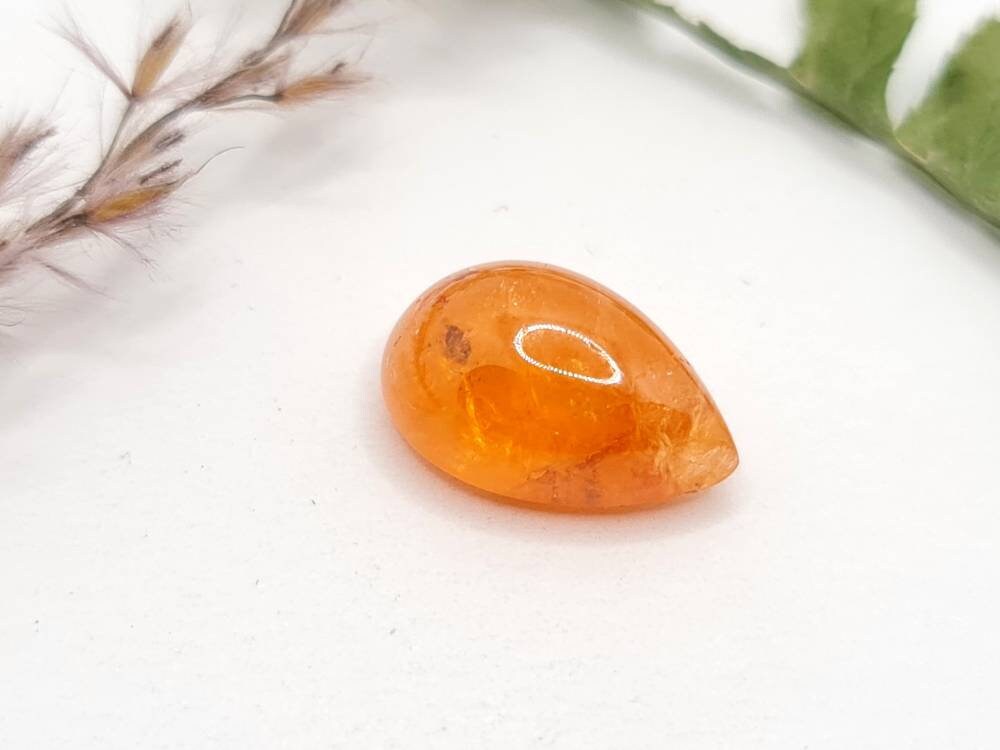 Orangefarbener Mandaringranat Tropfen Spessartin 15,5x10,5mm 11,47ct (Nr.563)