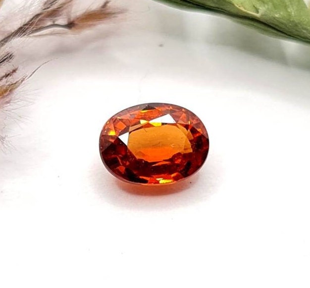 Facettierter ovaler Mandaringranat Spessartin orange 6,8x5,1mm 1,22ct (Nr.495)