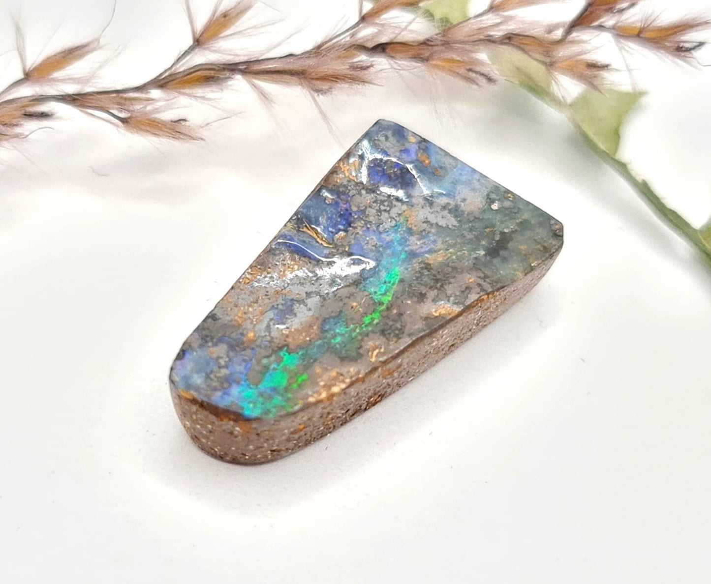 Echter natürlicher Boulderopal aus Australien mit schönem grün blauen Farbspiel 23x14mm 17,46ct (Nr.568)