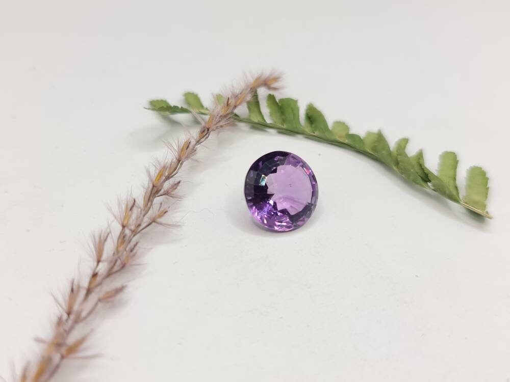 Runder facettierter Amethyst violett lila 14,4mm 10ct (Nr.278)