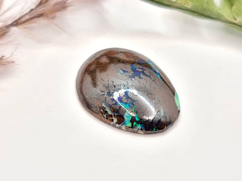 Echter australischer Boulderopal, Matrixopal grün blau 15x11,3mm 3,76ct (Nr.622)