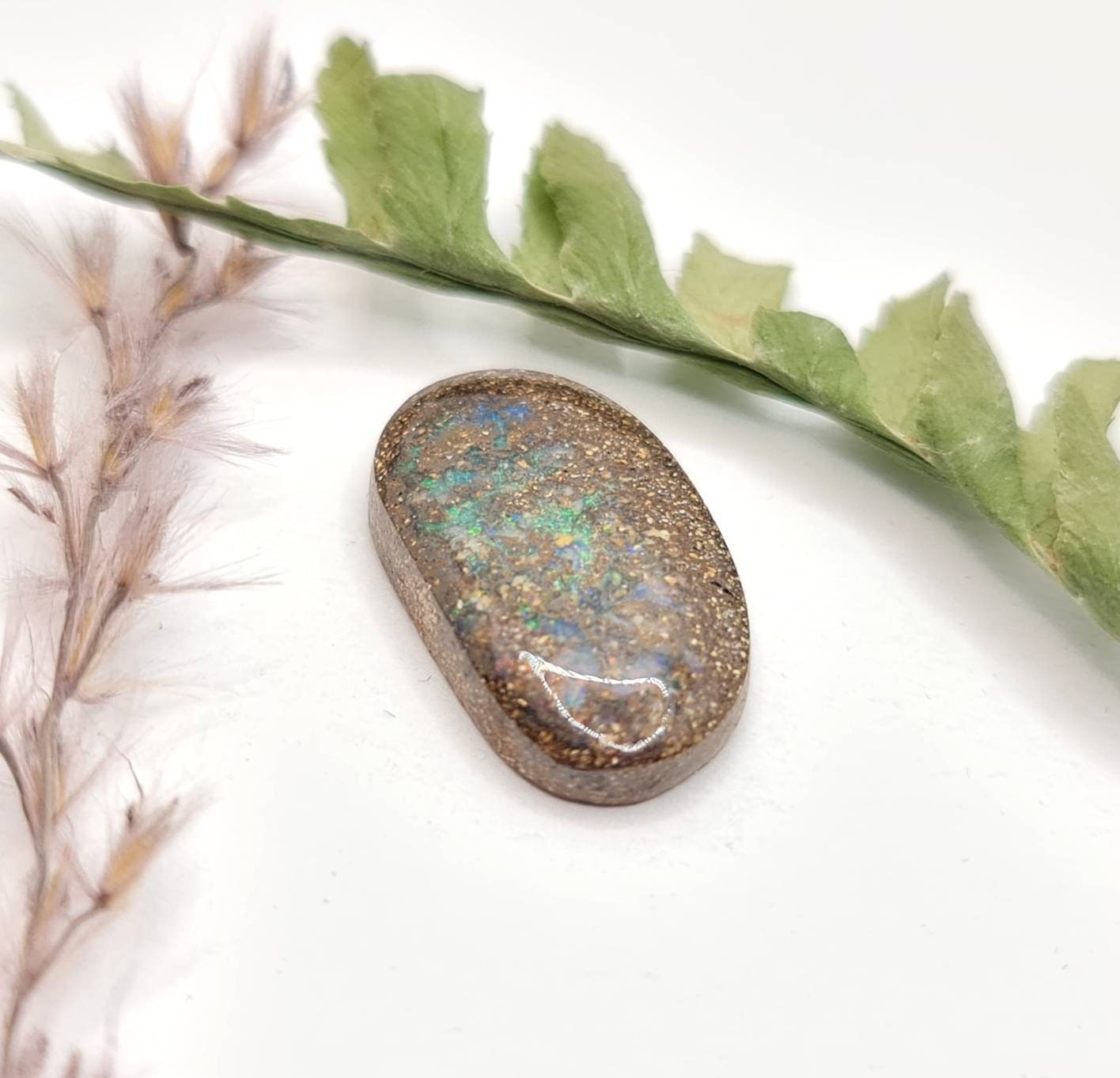 Echter australischer Boulderopal Queensland Matrixopal grün braun 17,6x10,4mm 5,17ct (Nr.652)