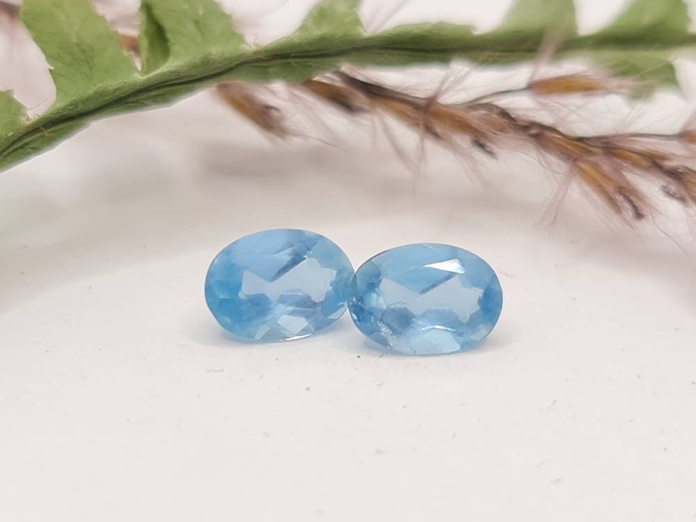 Facettierte blaue Aquamarine Paar oval 7x5mm 1,27ct (Nr.408)