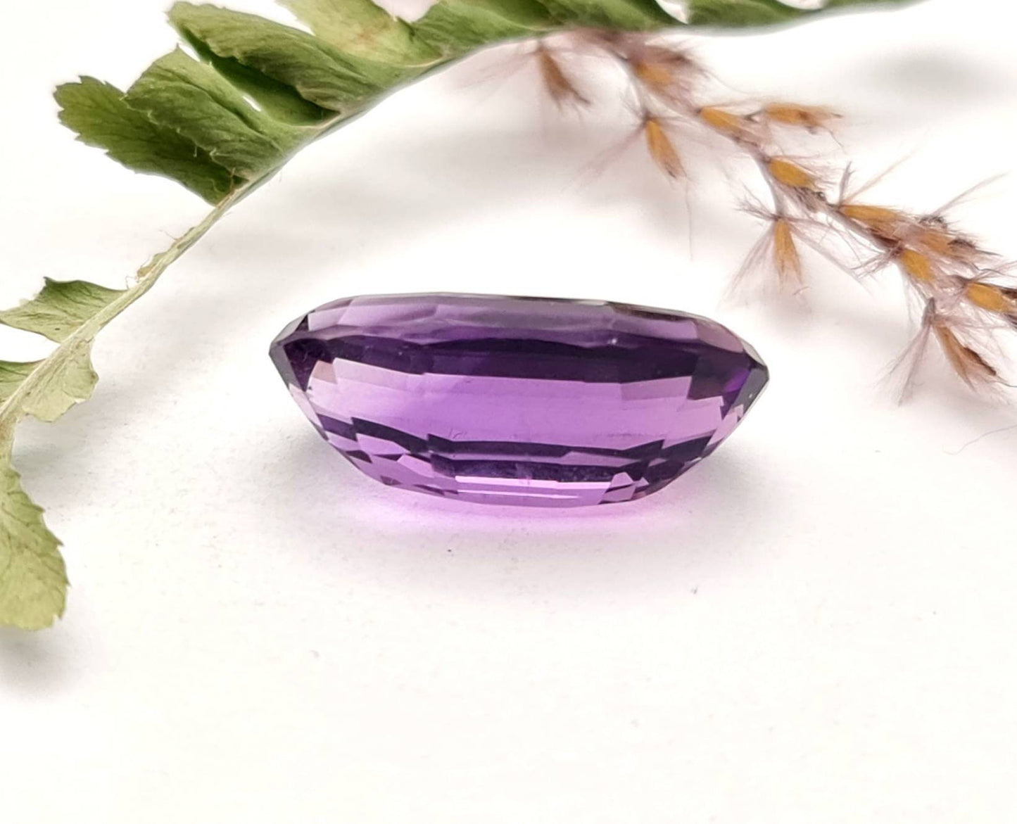 Echter facettierter Amethyst oval lila violett 22x12mm 14,36ct (Nr.703)