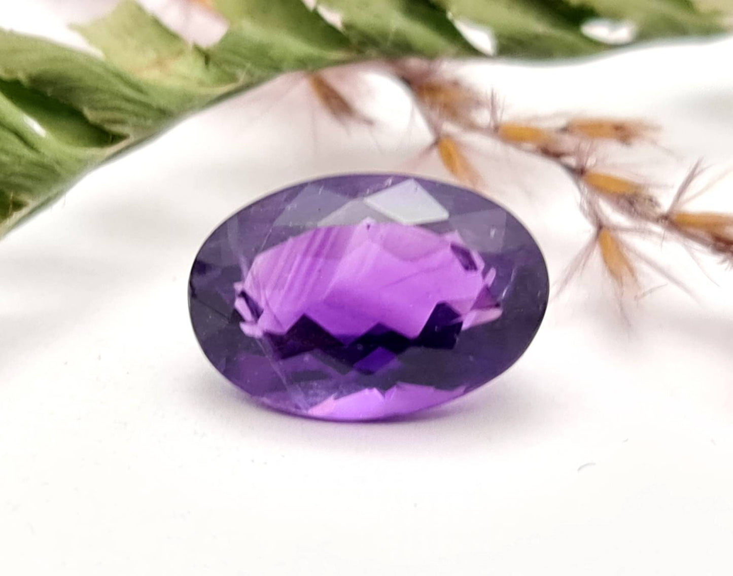 Echter facettierter Amethyst oval violett lila  15,9x11mm 7,42ct (Nr.706)