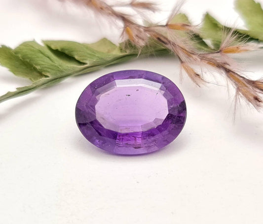 Echter facettierter Amethyst oval lila violett 15,1x11,5mm 7,12ct (Nr.719)