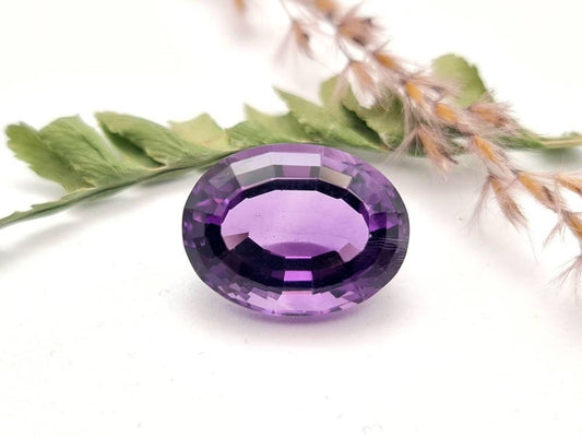 Echter facettierter Amethyst oval violett lila 17,8x 13,5 mm 12,96ct (Nr.727)