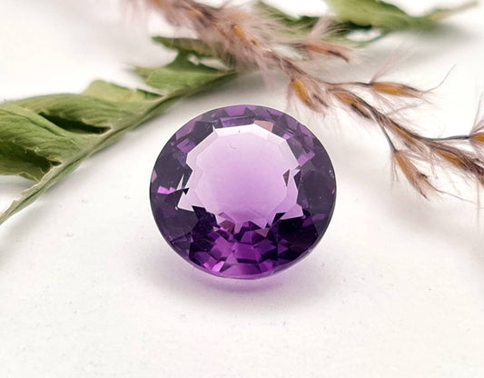 Echter runder Amethyst facettiert violett lila 13,9 mm 9,56ct (Nr.735)