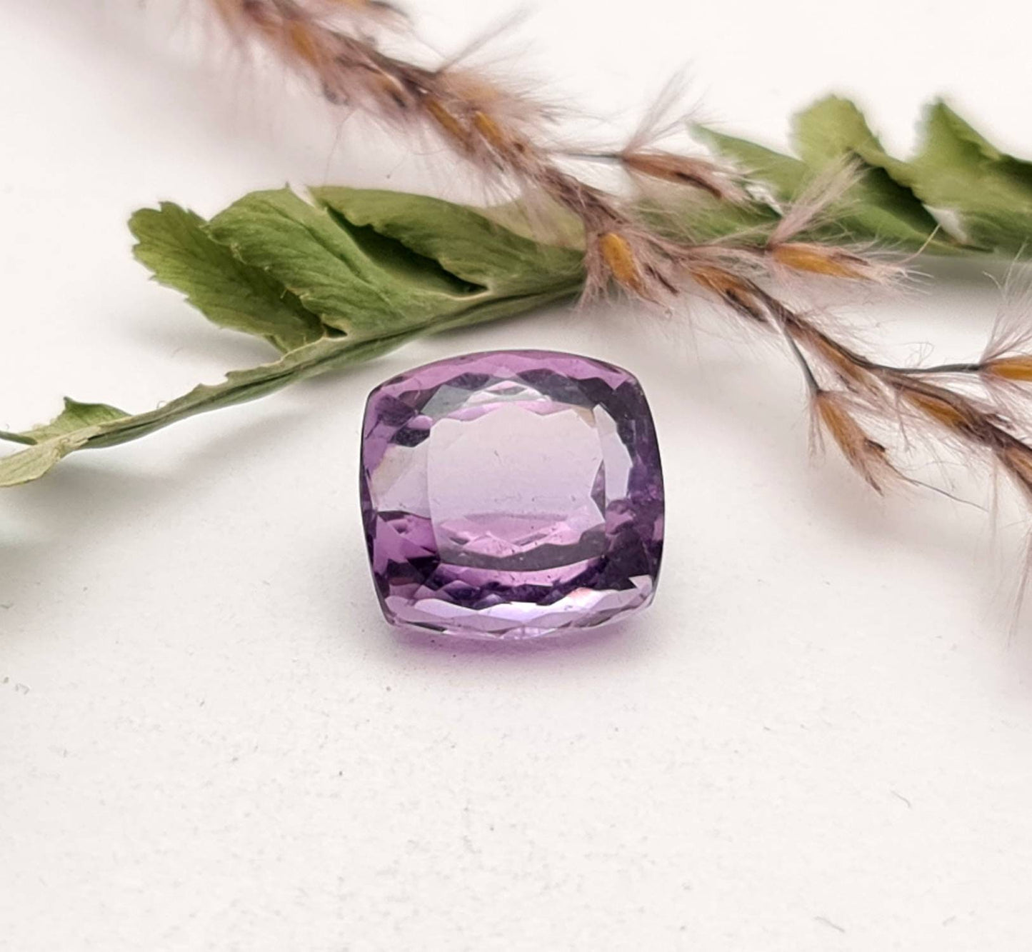 Echter rechteckiger Amethyst facettiert violett lila 11,1x10,1 mm 5,74ct (Nr.748)