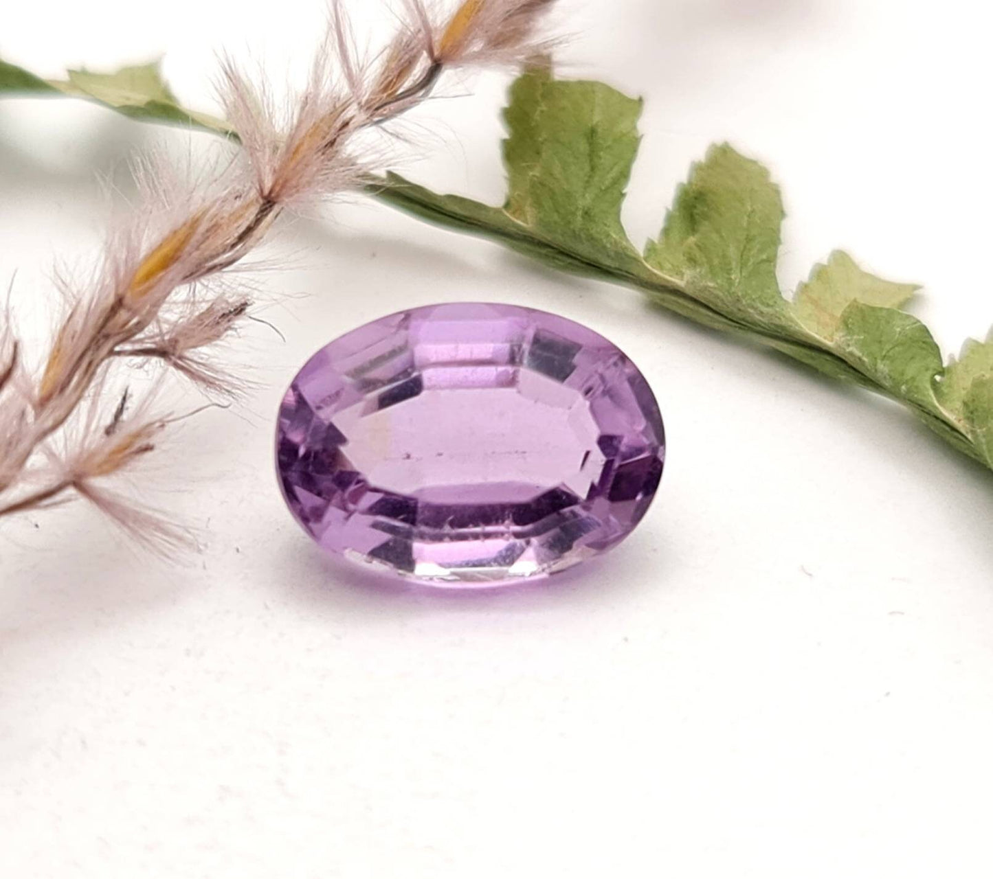 Echter ovaler Amethyst facettiert violett lila 13,5x9,8 mm 5,61ct (Nr.759)