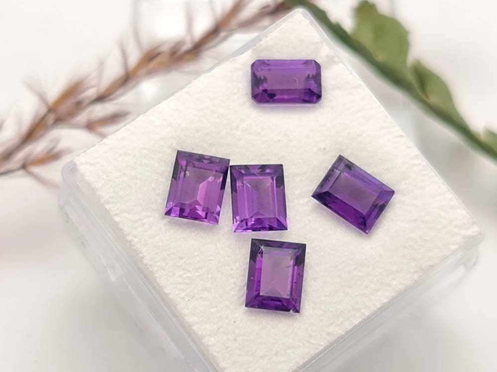 Echte facettierte Amethyste, Lot, 5 Stück  violett lila rechteckig 6x4mm 3,5ct (Nr.813)