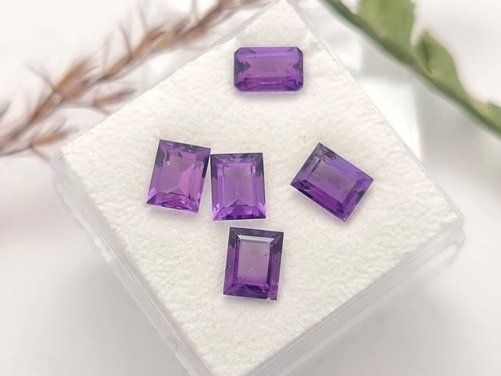 Echte facettierte Amethyste, Lot, 5 Stück  violett lila rechteckig 6x4mm 3,5ct (Nr.813)