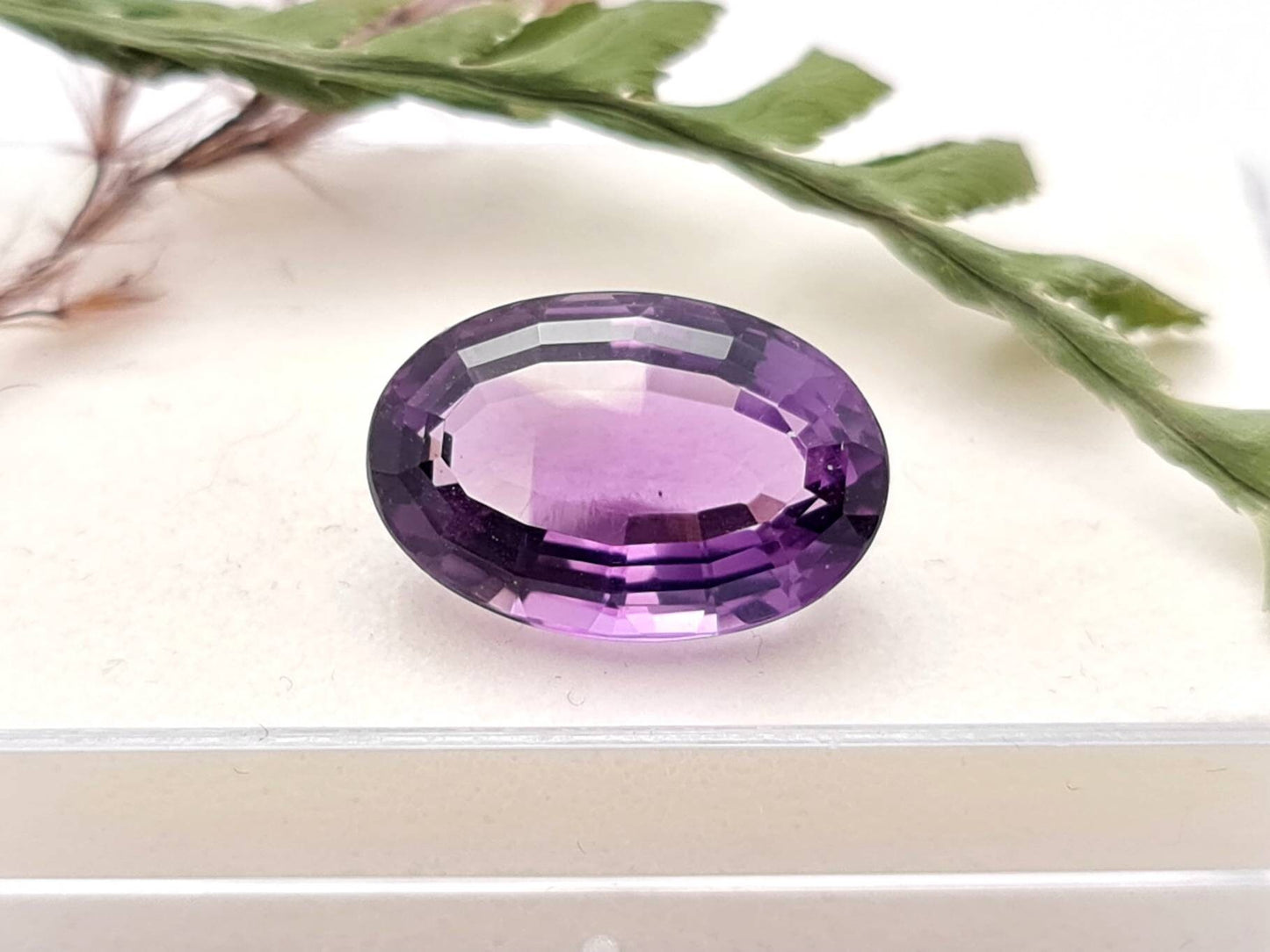 Echter facettierter Amethyst violett oval lila 17,9x12,1mm 11,7ct (Nr.817)