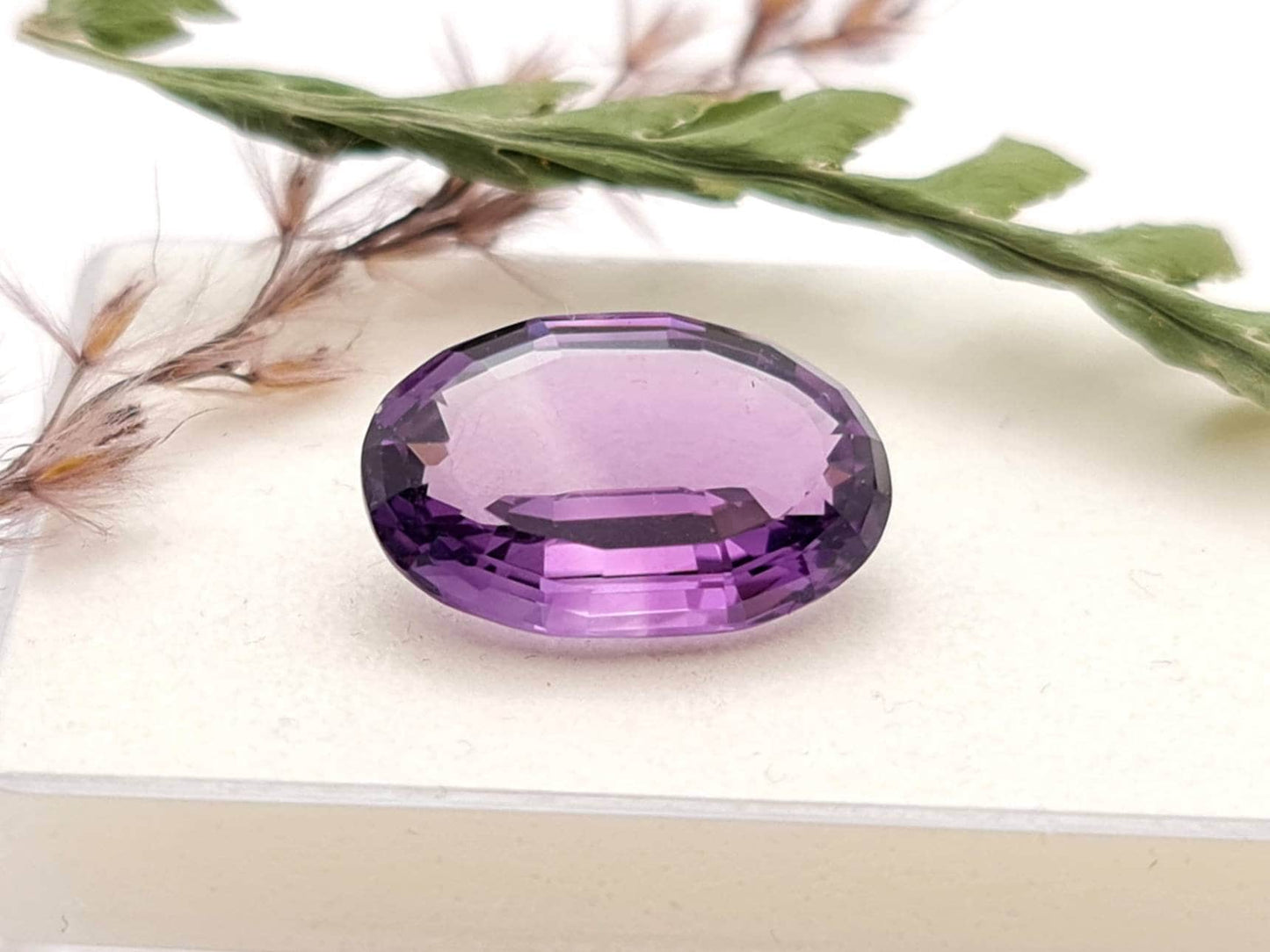 Echter facettierter Amethyst violett oval lila 17,8x 11,8mm 9,5ct (Nr.816)