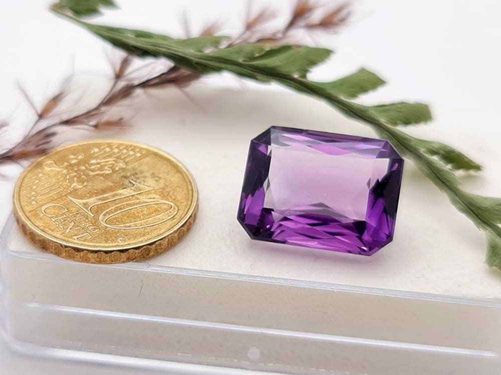 Echter facettierter Amethyst violett rechteck lila 16,2x12,6mm 12,9ct (Nr.818)