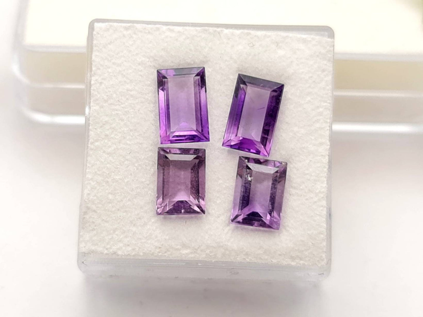 Echte facettierte Amethyste 4Stück Lot, violett rechteck lila 8x5mm 4,25ct (Nr.819)