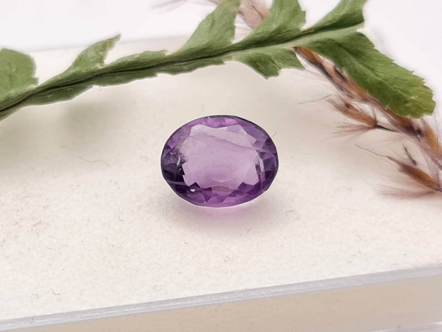 Echter facettierter Amethyst violett oval lila 9,95x8mm 3,37ct (Nr.825)