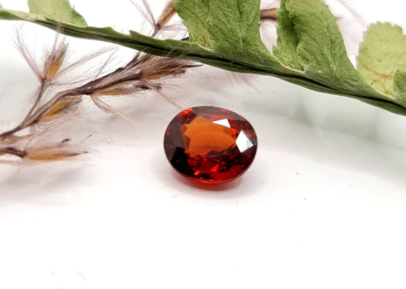 Oval facettierter Mandaringranat, Spessartin orange 6,4x5,5mm 1,15ct (Nr.490)