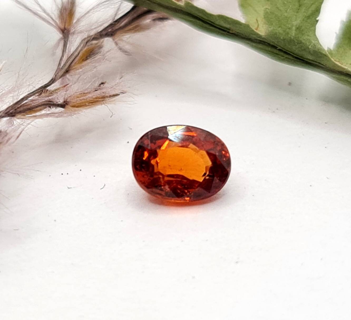 Oval facettierter Mandaringranat Spessartin orange 6,3x4,7mm 0,99ct (Nr.499)