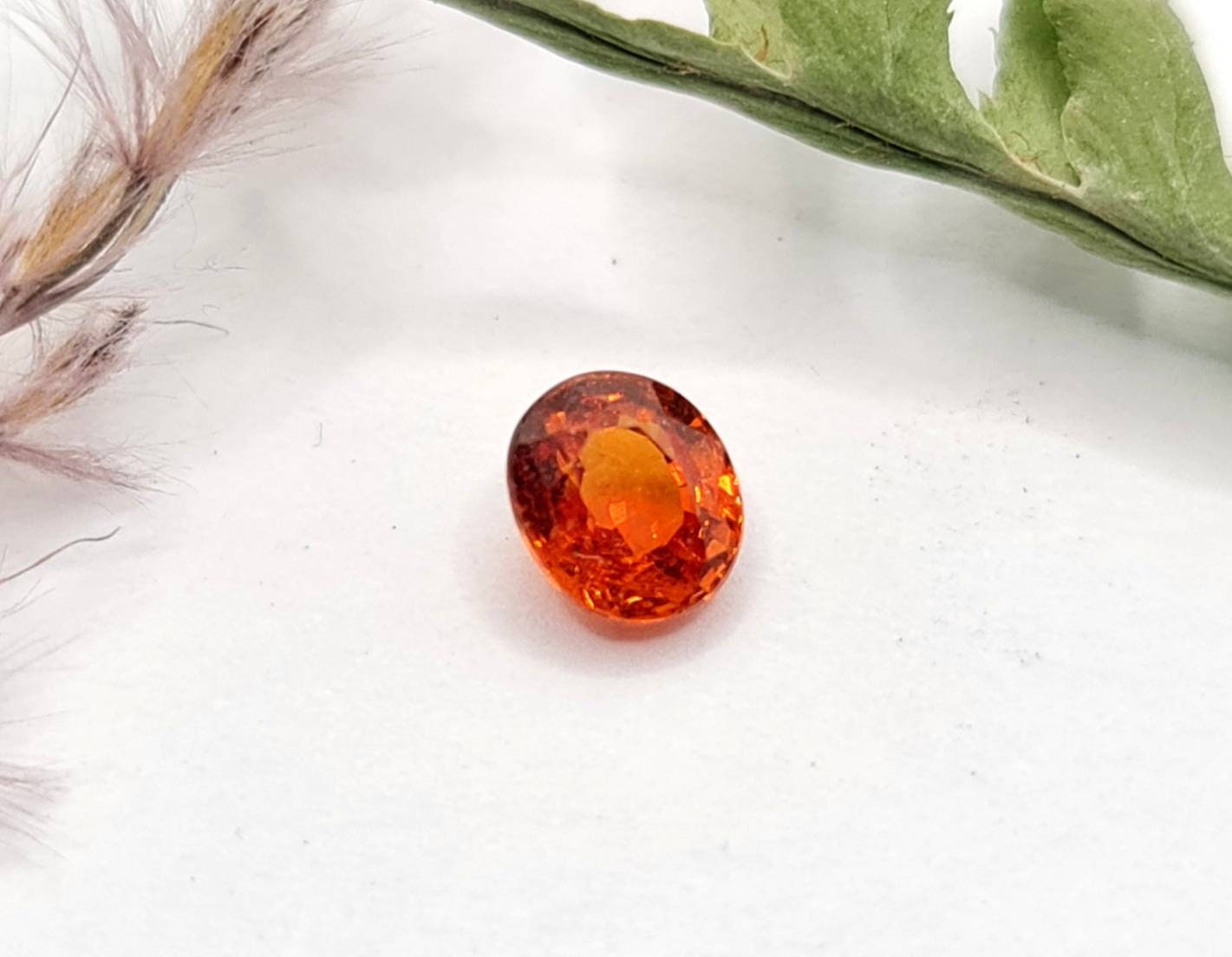 Oval facettierter Mandaringranat Spessartin orange 5,4×4,7mm 0,89ct (Nr.502)