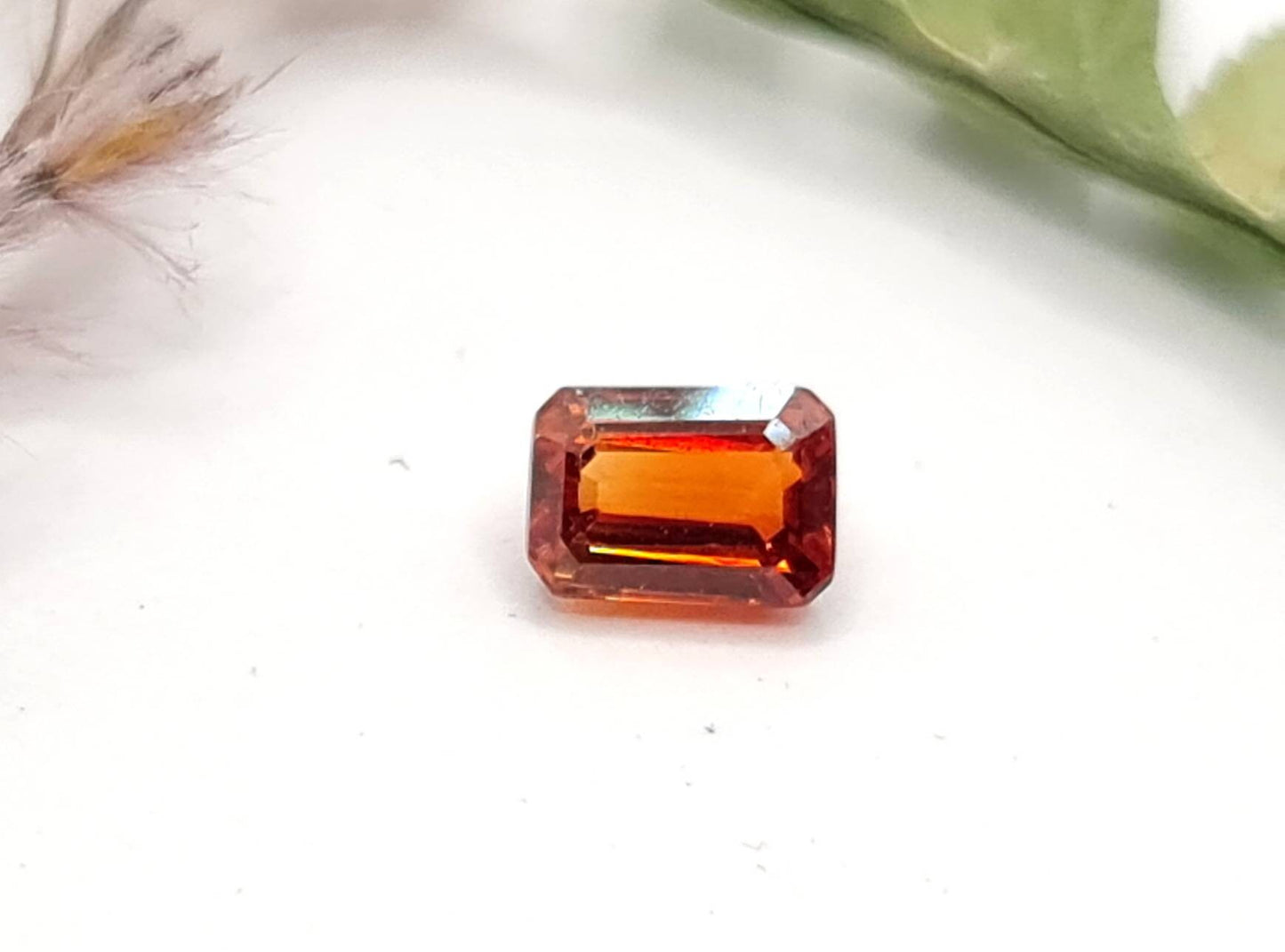 Rechteckig facettierter Mandaringranat Spessartin orange 5,6x4mm 0,84ct (Nr.504)