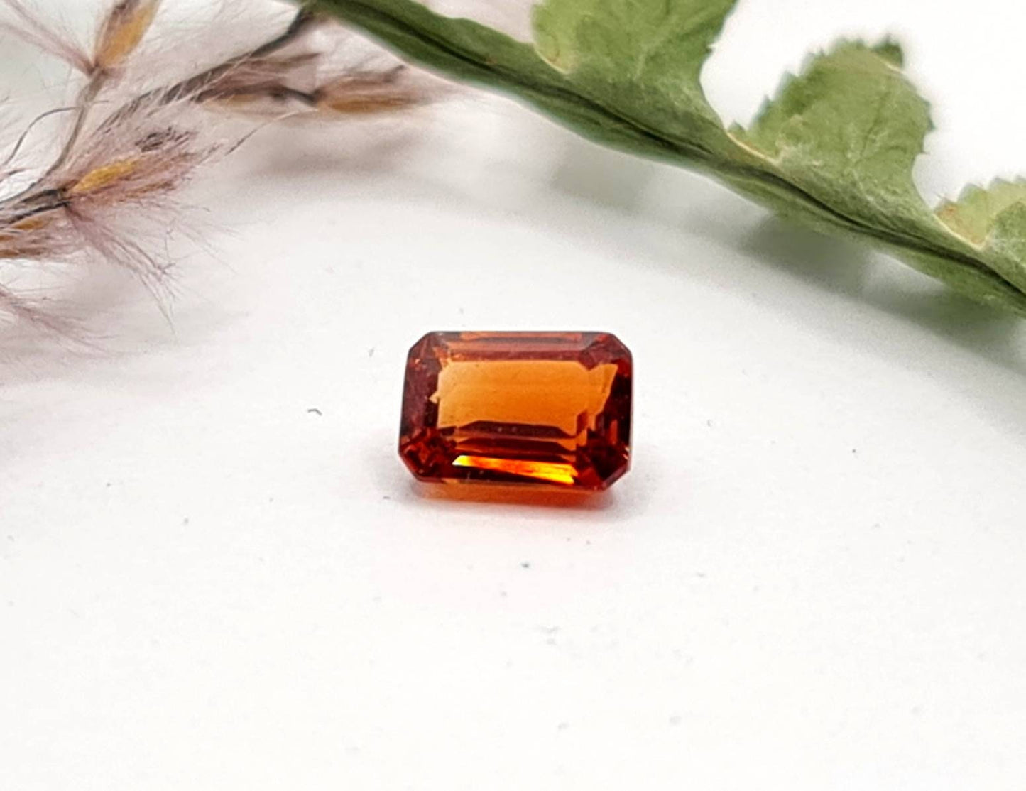 Rechteckig facettierter Mandaringranat Spessartin orange 5,6x4mm 0,84ct (Nr.504)