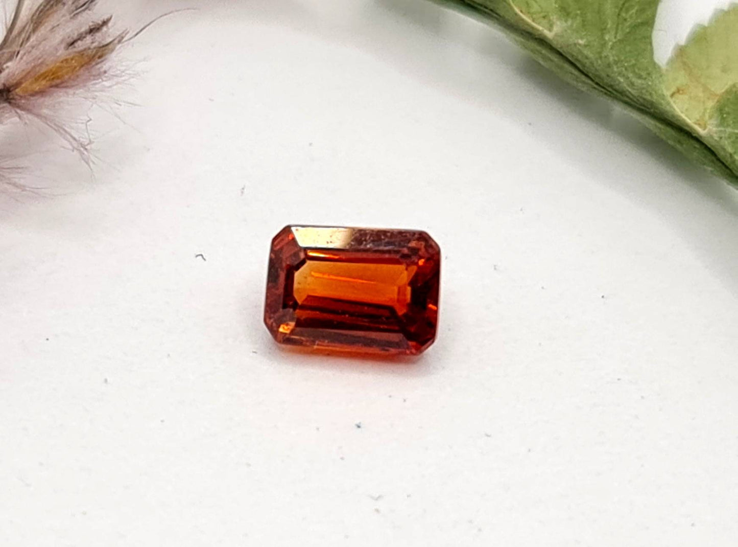 Rechteckig facettierter Mandaringranat Spessartin orange 5,6x4mm 0,84ct (Nr.504)