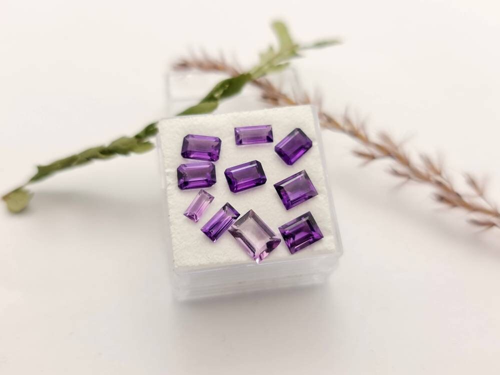 Echter facettierter Amethyst rechteckig Lot aus 10 Stück , violett lila 5,45ct (Nr.833)