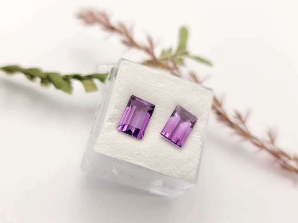 Echter facettierter Amethyst rechteck Paar, 2 Stück, violett lila 10x7mm 4,5ct (Nr.834)