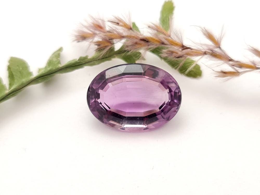 Echter facettierter Amethyst oval, violett lila 18x13mm 12,3ct (Nr.840)